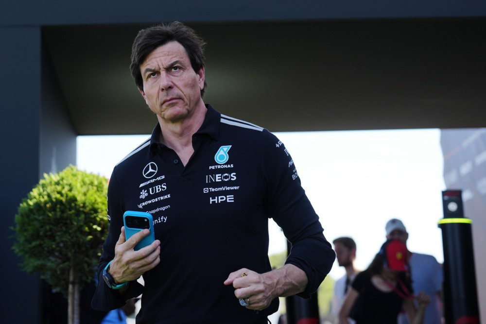 Wolff poziva na oprez uprkos velikoj bodovnoj prednosti Antonellija