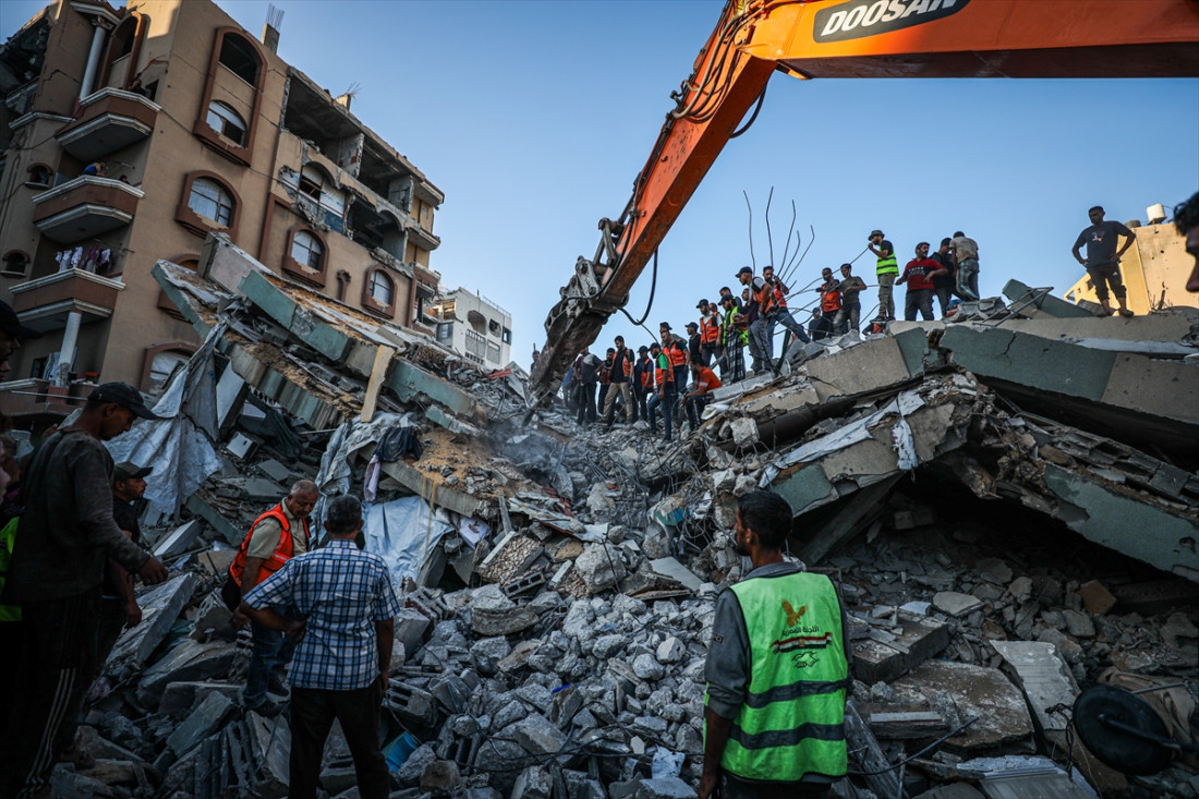 Zgrada u Gazi srušila se na šatore raseljenih Palestinaca, poginulo najmanje 11 osoba