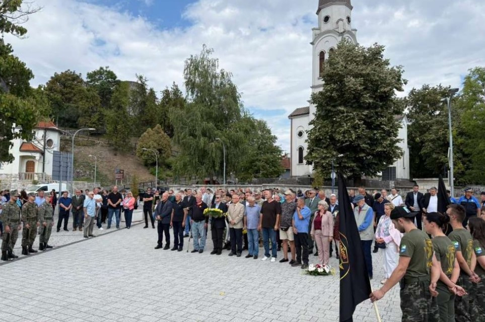 Bosanska Krupa slavi Dan grada, obilježena 31. godišnjica oslobođenja
