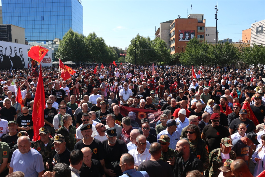 U Prištini nastavljeni protesti protiv odluke Specijalnog suda