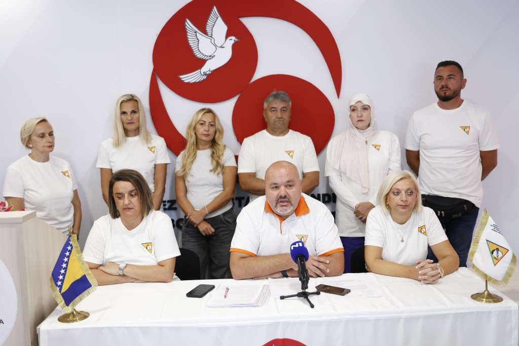 Sivro: Štrajk upozorenja 28. septembra, a ako Vlada KS ne izvrši obavezu generalni štrajk 1. oktobra