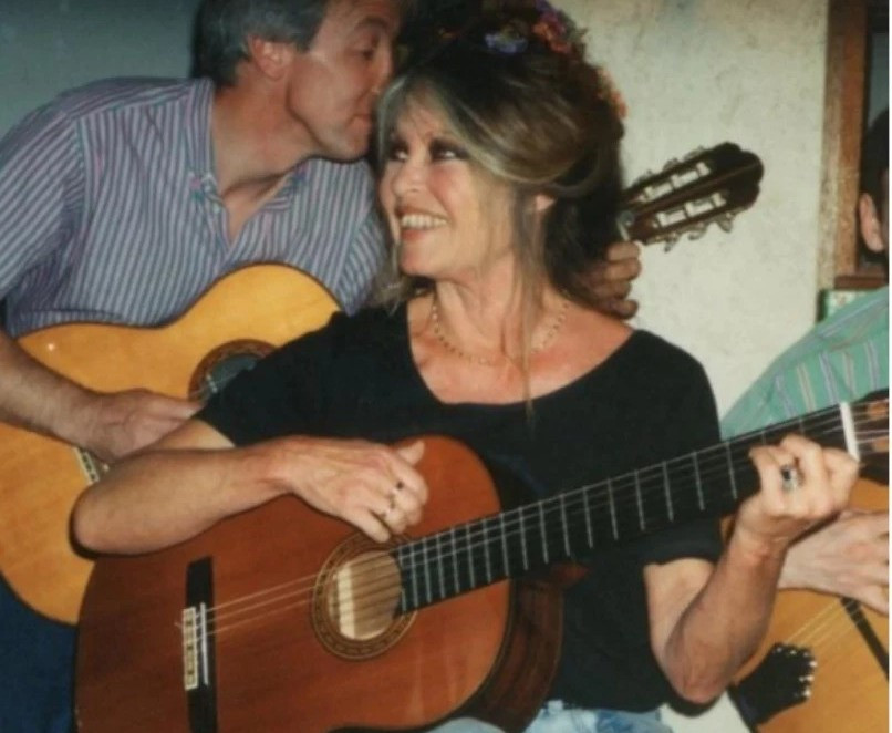 Lične stvari Brigitte Bardot na aukciji dostigle gotovo milion eura: Neki predmeti višestruko premašili procjene