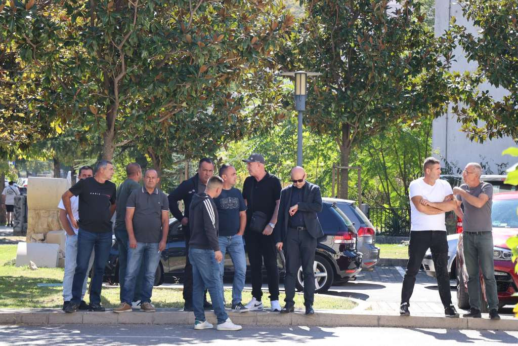 Dio otpuštenih radnika JP 'Komunalno' Mostar dobio privremeno rješenje o povratku na posao