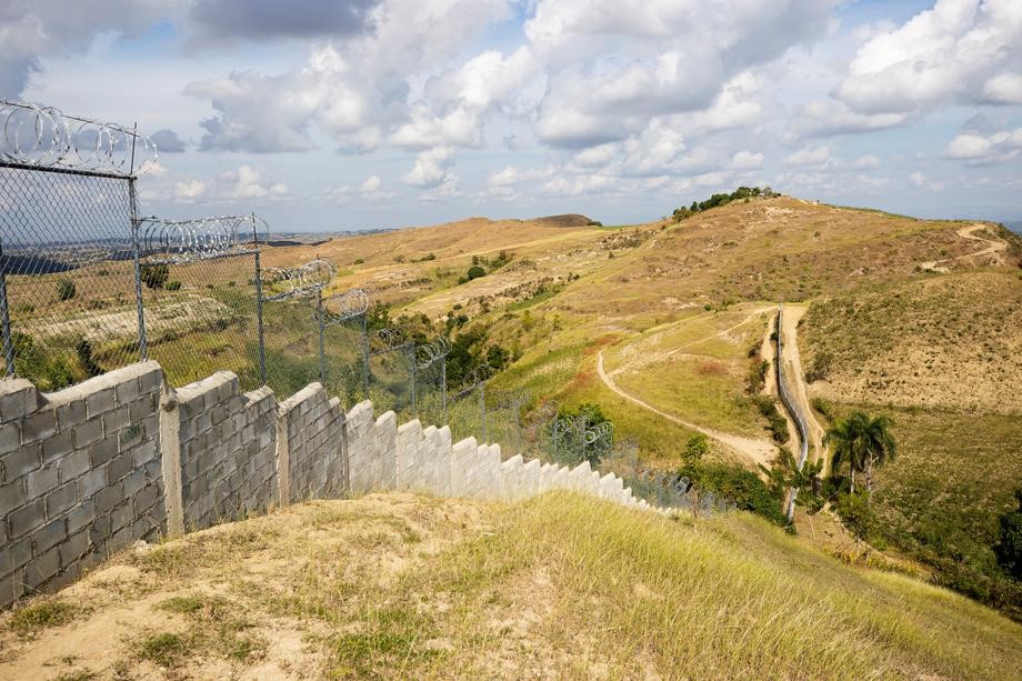 Dominikanska republika gradi zid prema Haitiju dug 392 kilometra