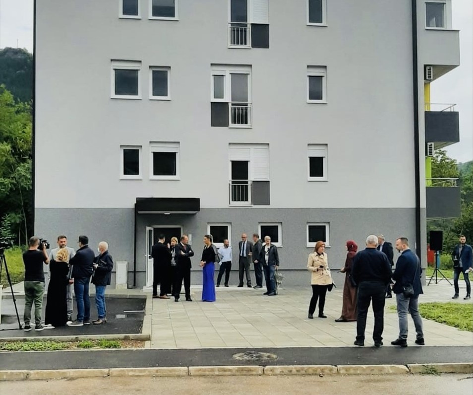 U Jablanici osam porodica dobilo ključeve stanova