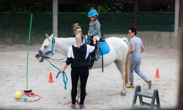 'Srce za djecu oboljelu od raka' - Pokretanje projekta terapijskog jahanja