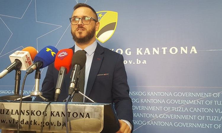 Vlada TK zatražila od obrazovnih ustanova strogo provođenje mjera protiv COVID-a