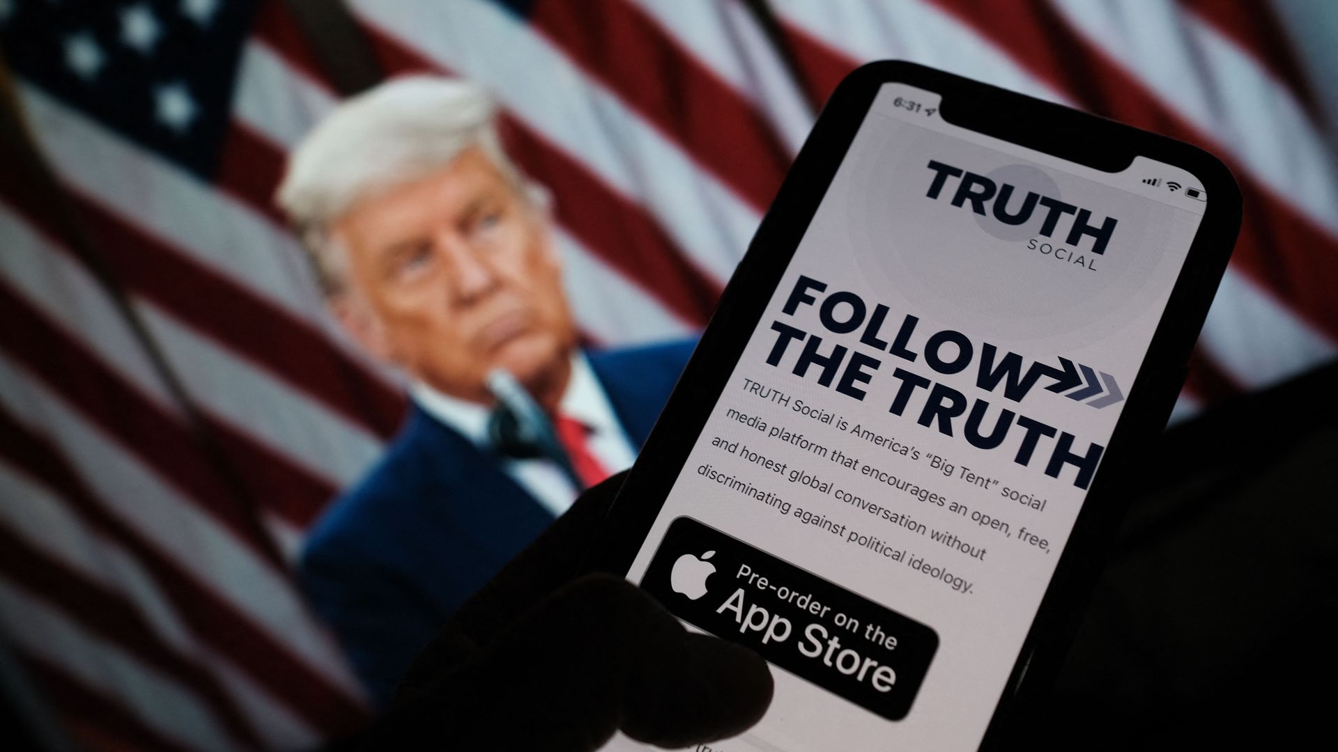 Trump pokreće sopstenu društvenu mrežu - Truth Social