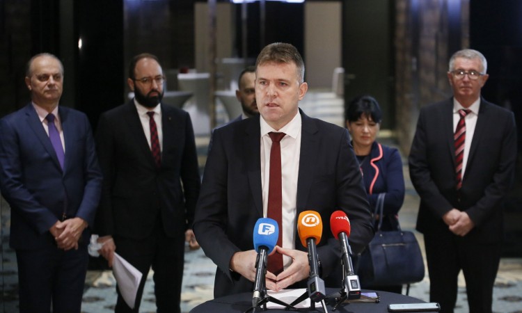 Poslanici SDP-a traže usklađivanje penzija s indeksom rasta cijena hrane