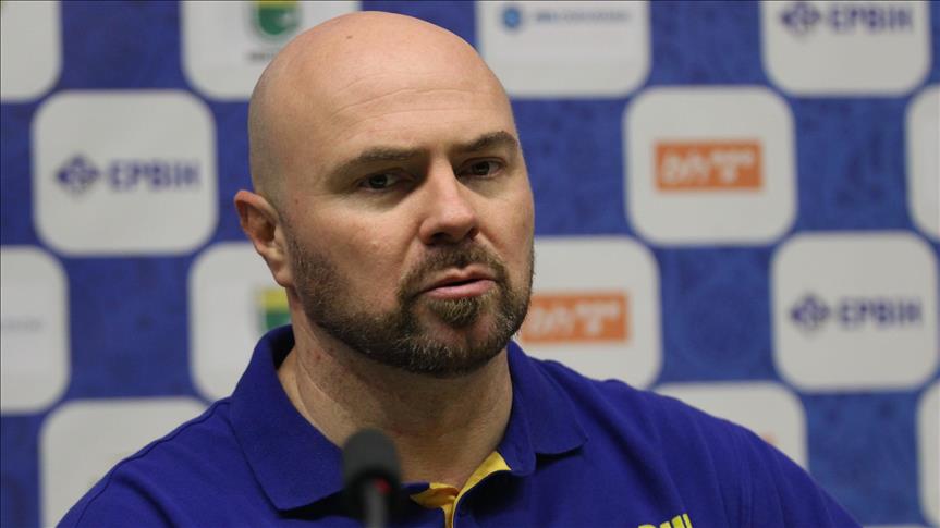 Kompletirana košarkaška reprezentacija BiH, na treningu 16 igrača