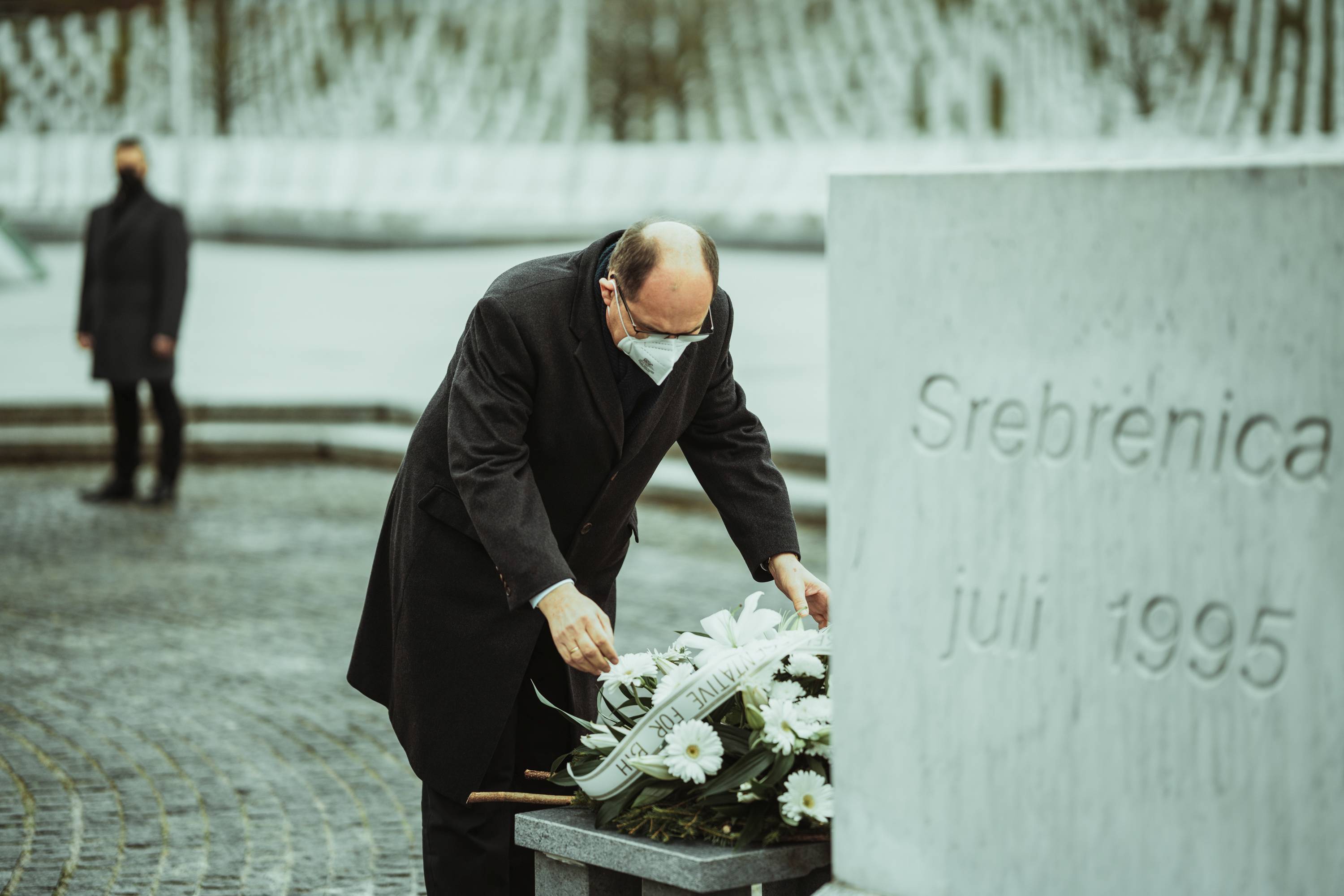 Schmidt u Srebrenici:Ne dozvolimo da se sjećanje na žrtvu okalja ili negira