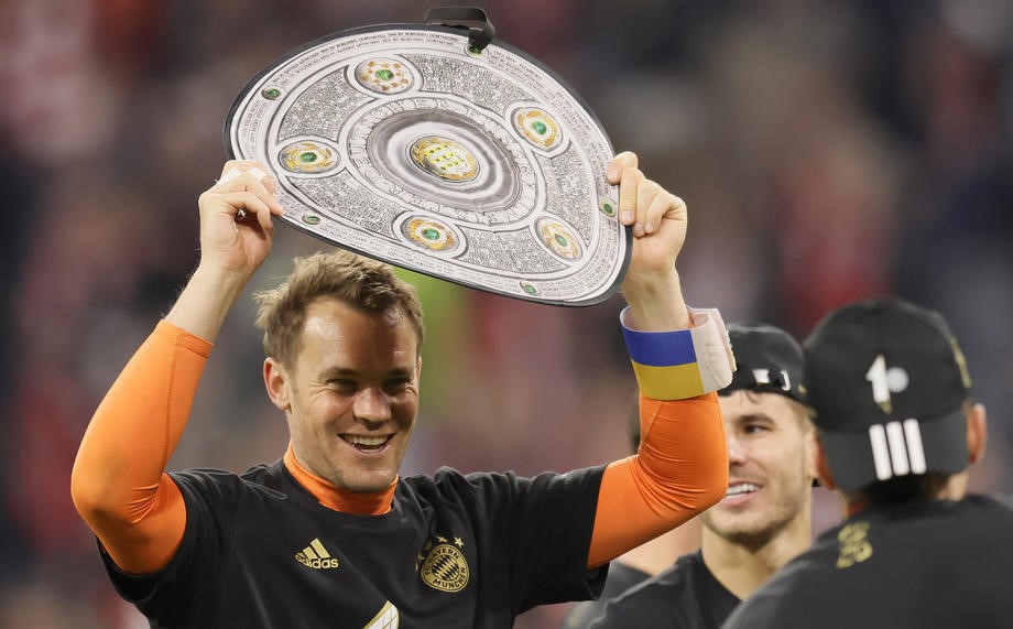 Manuel Neuer produžio ugovor s Bayernom
