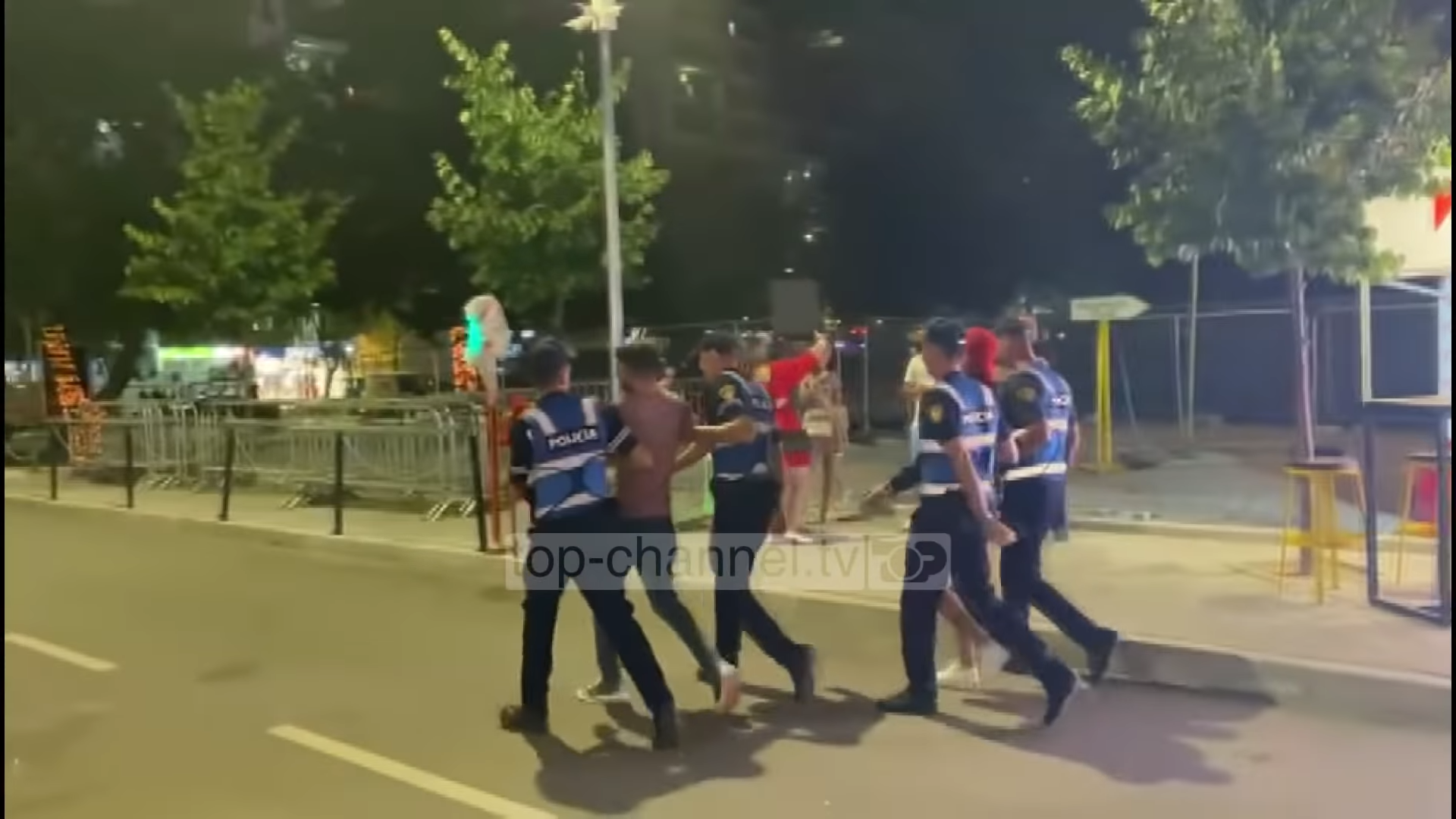 Hapšenja zbog suzavca na koncertu Gorana Bregovića