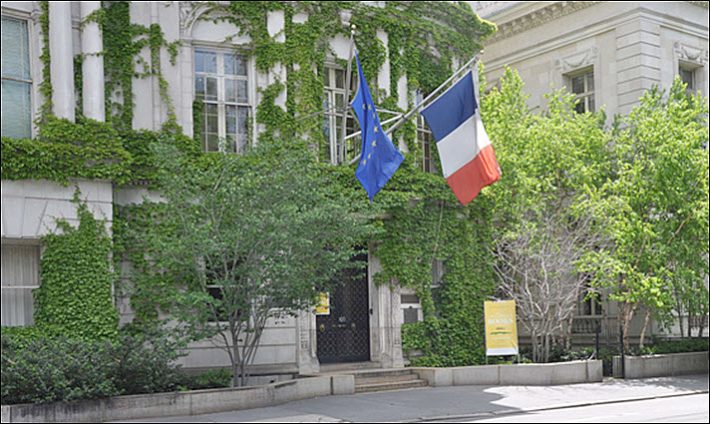 Francuska vraća ambasadora u SAD