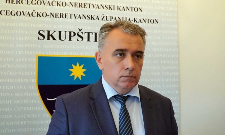 Špago: Pozivam časni dio NSBiH da se suprotstavi ovakvom odnosu Zeljkovića prema Veležu