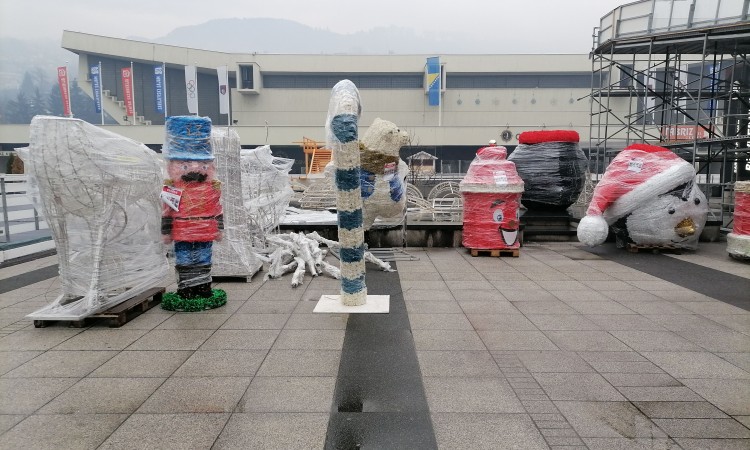 Završne pripreme za sarajevske 'Zimske čarolije na Skenderiji'