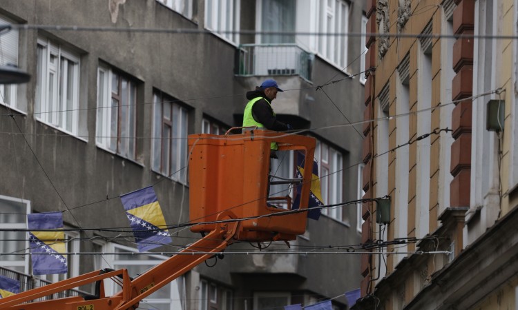 'Park' počeo sa uređenjem ulica Sarajeva povodom Dana državnosti BiH