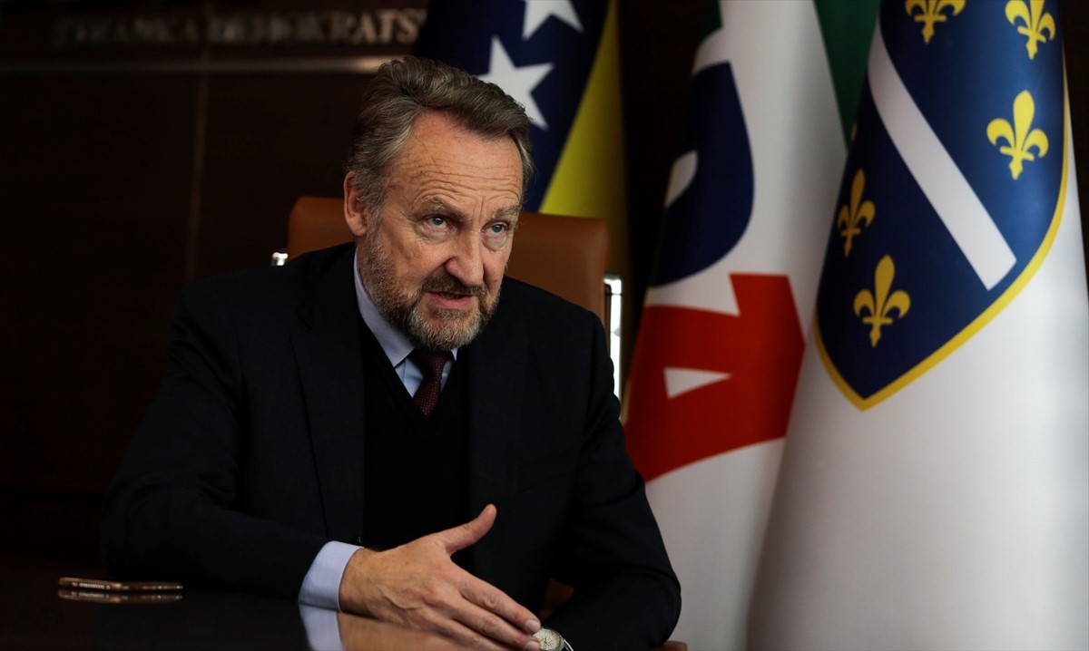 Izetbegović: Ako Dodik krene u donošenje zakona iz državne nadležnosti mora dobiti odgovor OHR-a