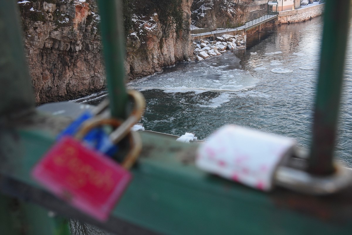 Najhladniji dan ove zime u Sarajevu: Zaledila i Miljacka na Bentbaši