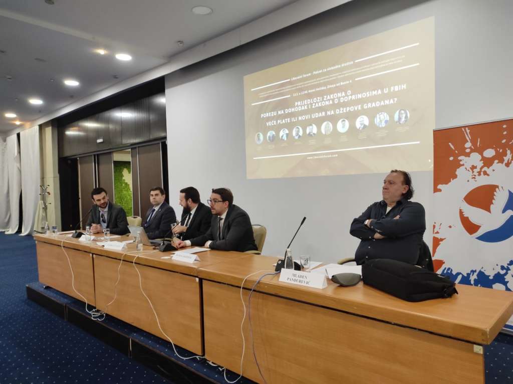 Održana konferencija 'Veće plate ili udar na džepove građana?'