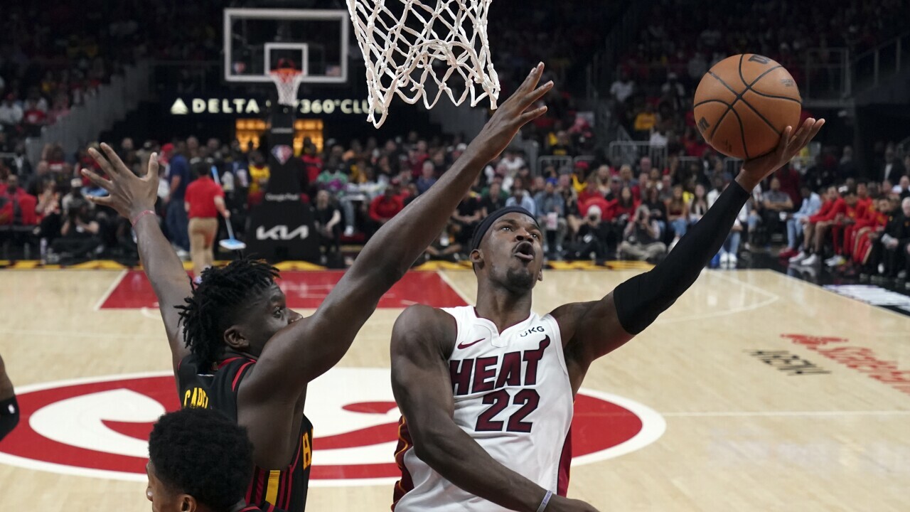 Miami na korak od druge runde play-offa, Pelicansi izjedančili protiv Sunsa