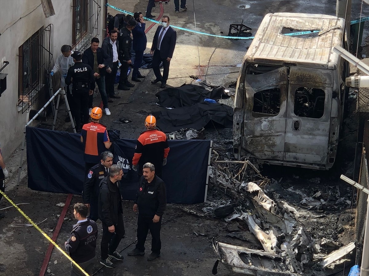 Dvije osobe poginule pri padu trenažnog aviona u Turskoj