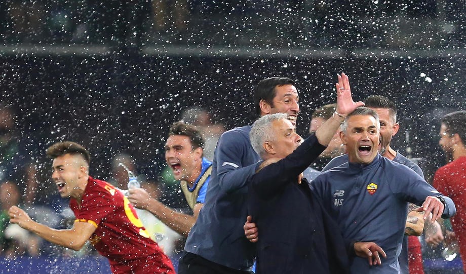 Mourinho: Ispisali smo historiju, ostajem u Romi