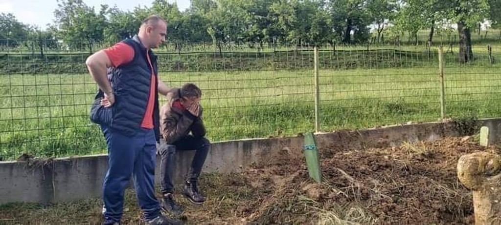 Muamer u 14. godini ostao i bez majke i bez oca, potrebna mu je podrška