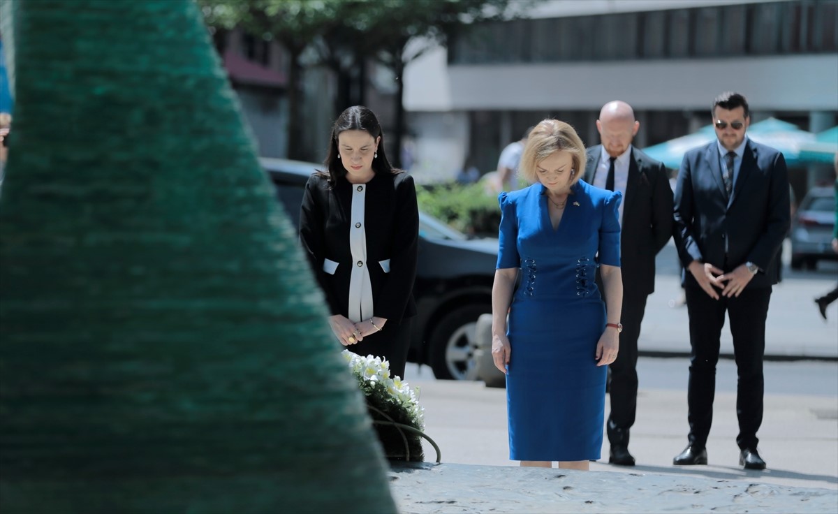 Truss odala počast ubijenoj djeci opkoljenog Sarajeva