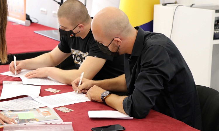 Mostar: Potpisani ugovori o realizaciji mikrobiznisa i projekata mladih