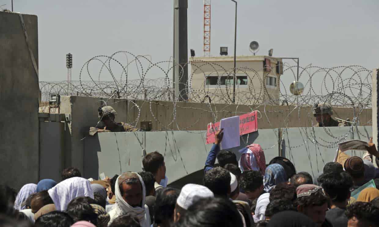 Snažna eksplozija na aerodromu u Kabulu