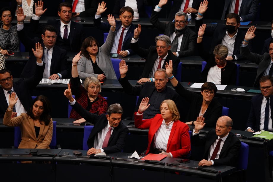 Novi saziv Bundestaga ima više žena, mladih i prvu Afroamerikanku