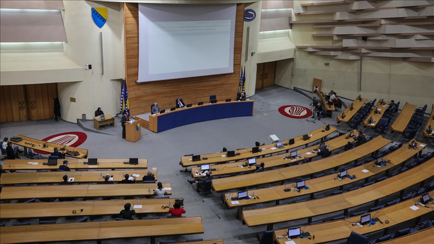 Pred zastupnicima 88 tačaka dnevnog reda, i danas o Izbornom zakonu