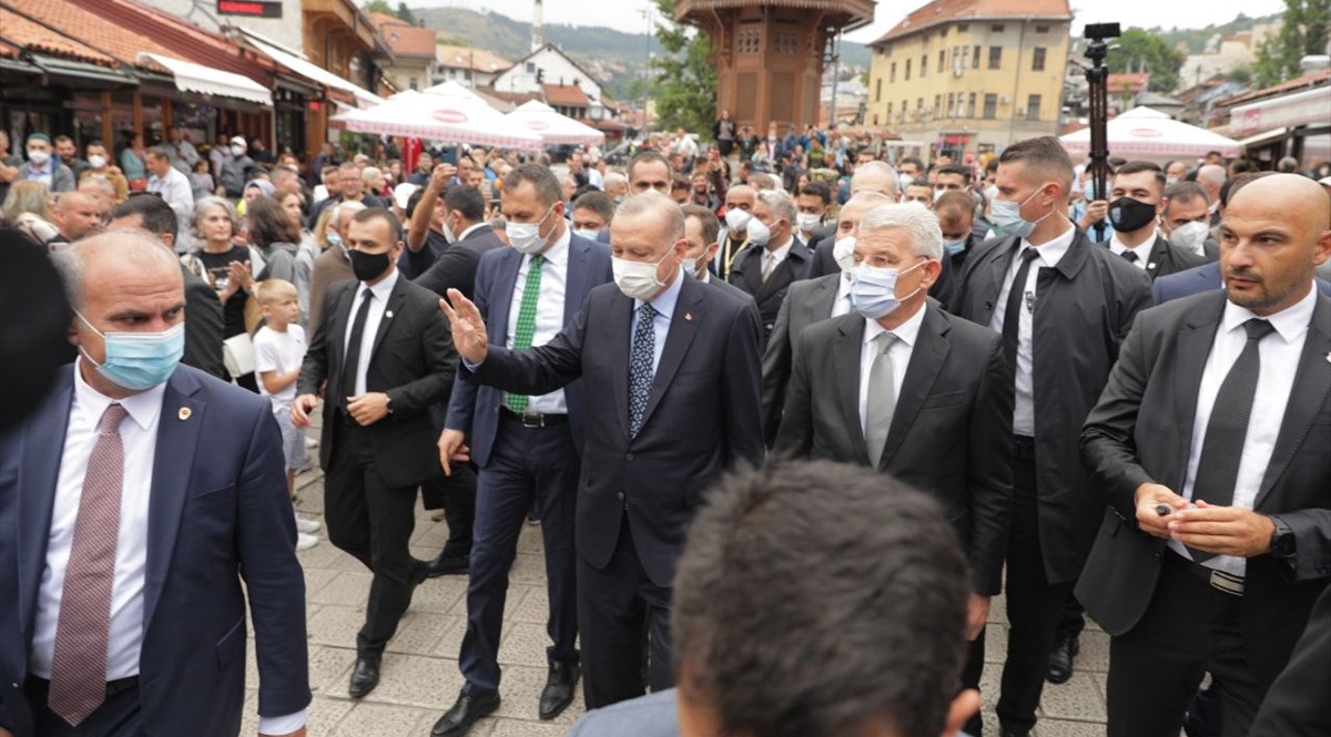 Građani Sarajeva dočekali Erdogana na Baščaršijskom trgu