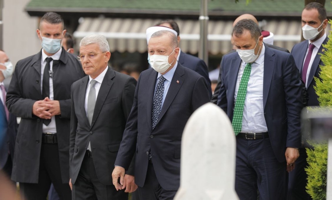 Erdogan obišao mezar Alije Izetbegovića
