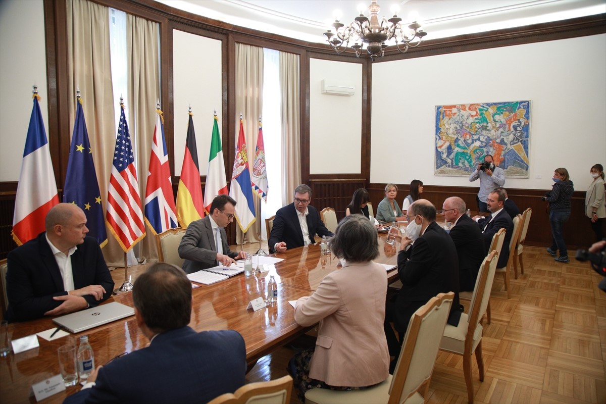 Ambasadori Kvinte na sastanku s Vučićem zatražili deeskalaciju krize na sjeveru Kosova