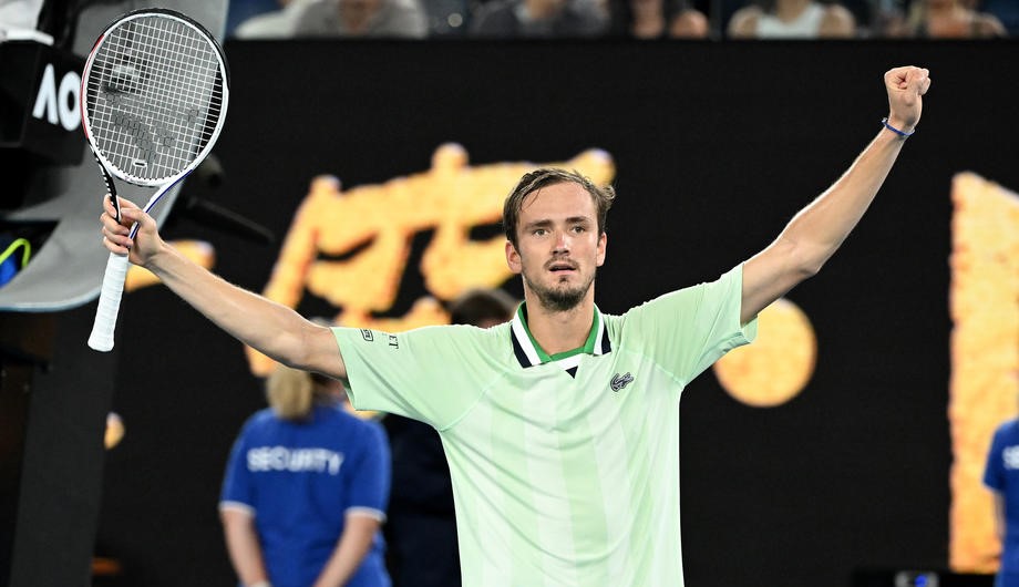 Medvedev bolji od Tsitsipasa za finale Australian Opena