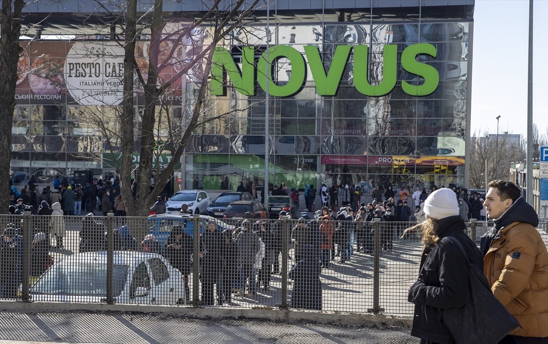 Kijev nakon policijskog sata: Dugi redovi ispred trgovina