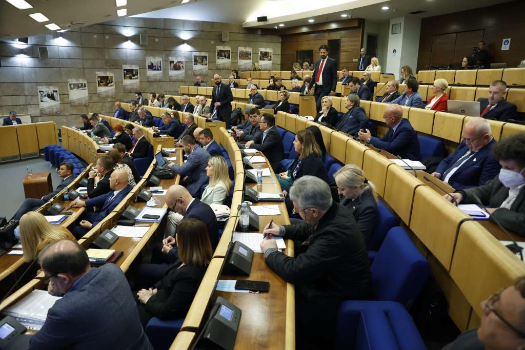 Predloženo više amandmana na Prijedlog budžeta FBiH za 2022.