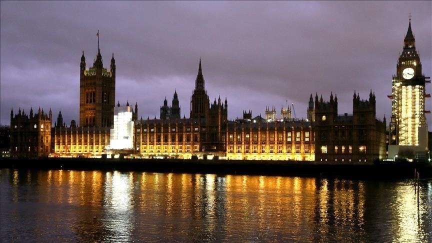 Britanski parlament usvojio kontroverzni "anti-izbjeglički" zakon