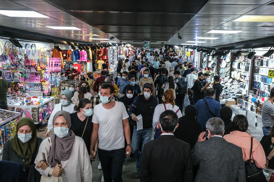 Turska: Udvostručen broj slučajeva koronavirusa među mladima