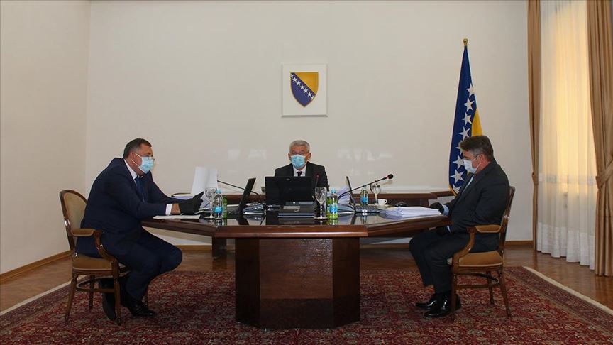 Džaferović: Dodik nijednom nije dao saglasnost za učešće OS BiH u gašenju požara