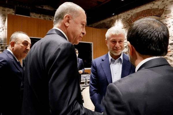 Abramovič u ulozi medijatora na pregovorima između Ukrajine i Rusije