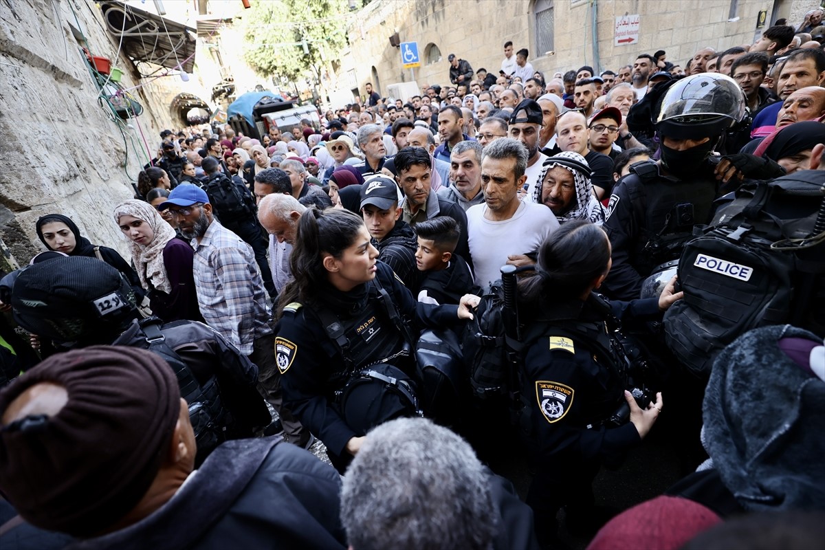 Sukobi s izraelskom policijom kod džamije Al-Aqsa, 12 povrijeđenih