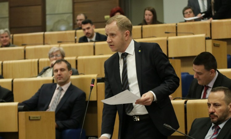 Duvnjak: Dom naroda danas treba razmatrati Zakon o roditeljima/njegovateljima u FBiH