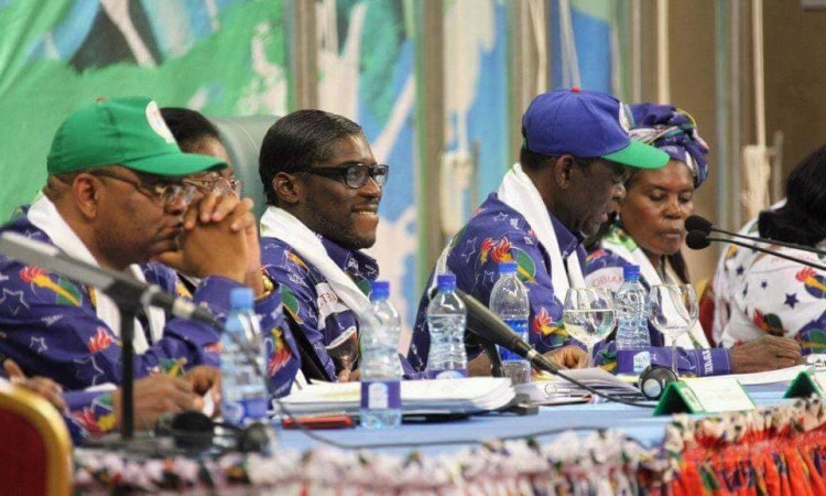 Ljubitelj skupih vozila i M. Jacksona postaje lider subsaharske Afrike