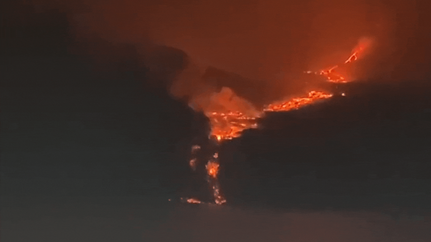 Lava stigla do Atlantskog okeana, strahuje se od toksičnih oblaka