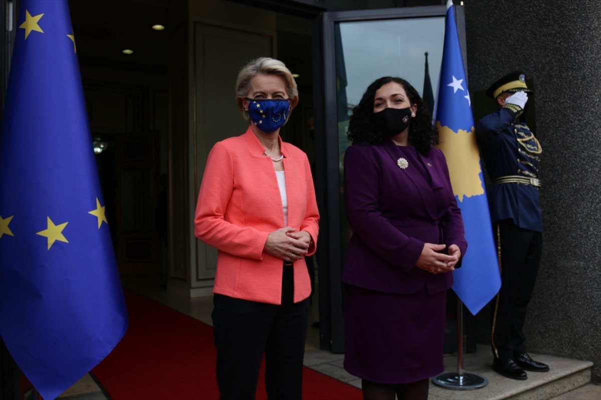 Ursula von der Leyen stigla u posjetu Kosovu