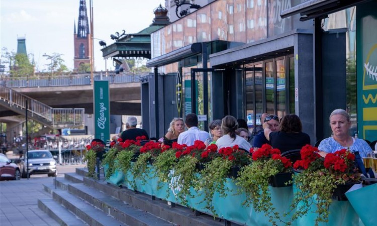 Komisija - Švedski odgovor na pandemiju previše spor