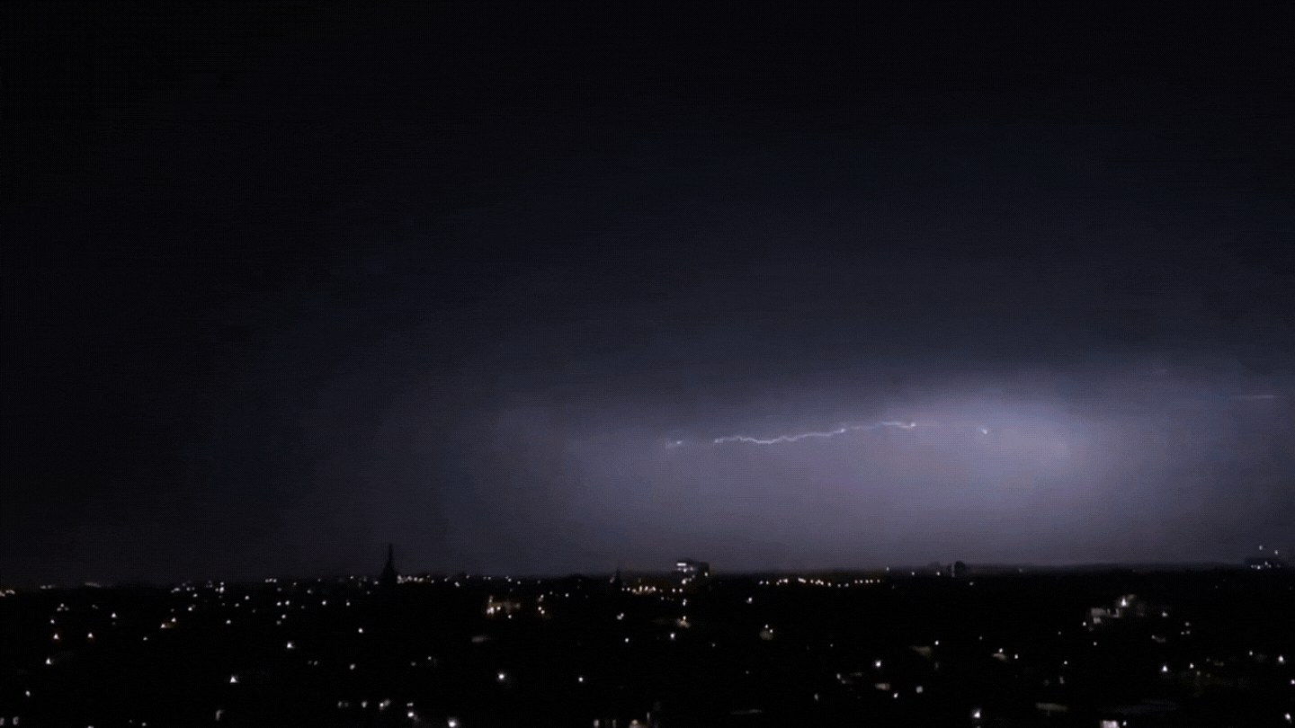 Usljed jakog nevremena u Australiji bez struje hiljade domaćinstava